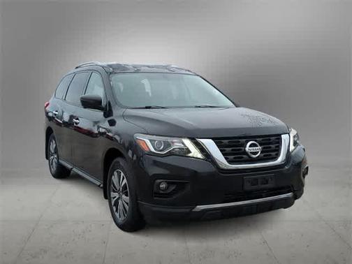 2019 Nissan Pathfinder SL