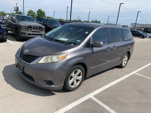 2014 Toyota Sienna LE