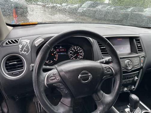 Magnetic Black Pearl 2020 Nissan Pathfinder SV