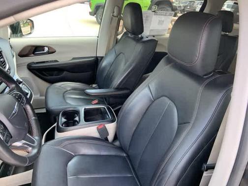 2019 Chrysler Pacifica Touring-L Plus