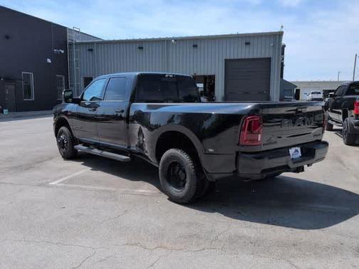Diamond Black 2026 RAM 3500 Laramie