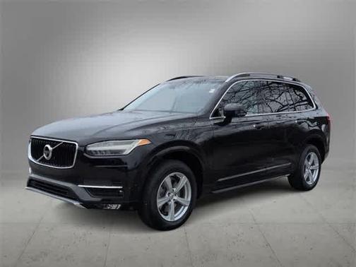2017 Volvo XC90 T5 Momentum