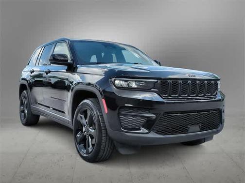 2023 Jeep Grand Cherokee Altitude
