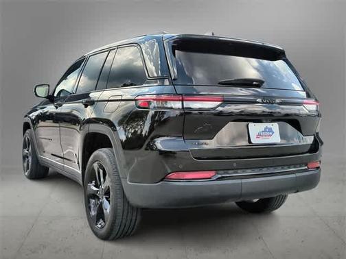 2023 Jeep Grand Cherokee Altitude