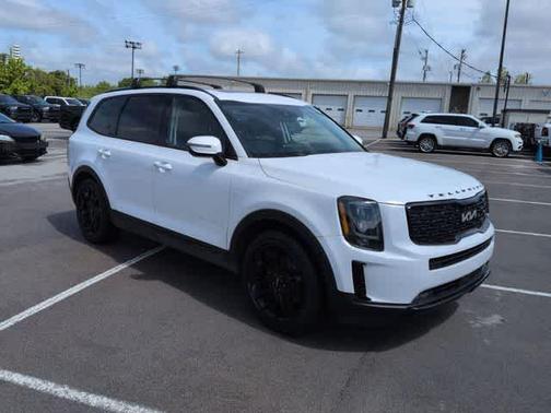 Glacial White Pearl 2022 Kia Telluride SX