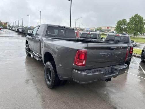 Granite Crystal Clearcoat Metallic 2026 RAM 3500 Big Horn