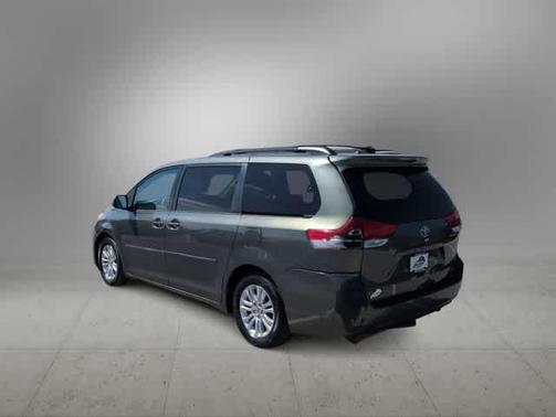 Cypress Pearl 2014 Toyota Sienna XLE