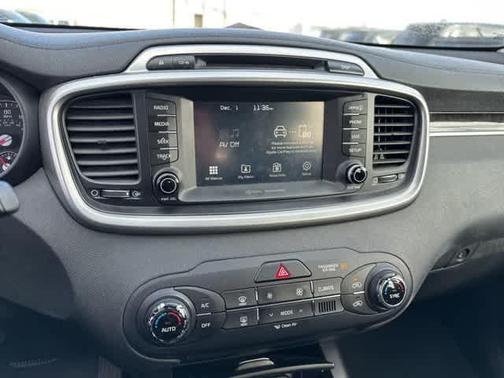 2018 Kia Sorento LX