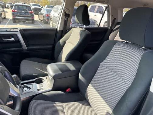 Super White 2016 Toyota 4Runner SR5