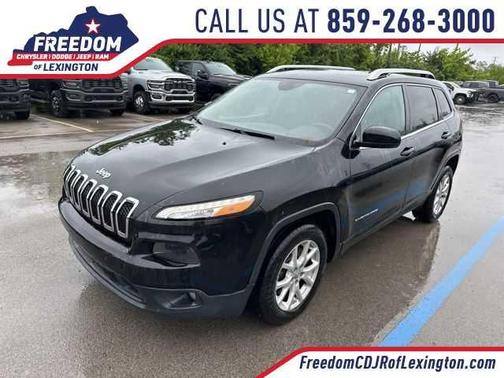 Brilliant Black Crystal Pearlcoat 2016 Jeep Cherokee Latitude