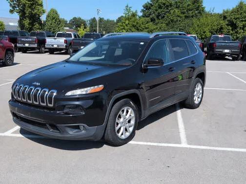 Brilliant Black Crystal Pearlcoat 2016 Jeep Cherokee Latitude