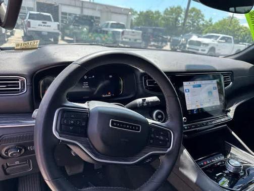 Metallic 2022 Jeep Wagoneer Series II