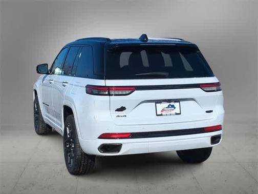 2025 Jeep Grand Cherokee Summit