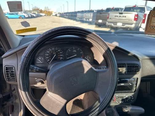 2001 Saturn SL 1