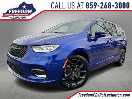Ocean Blue Metallic 2021 Chrysler Pacifica Limited