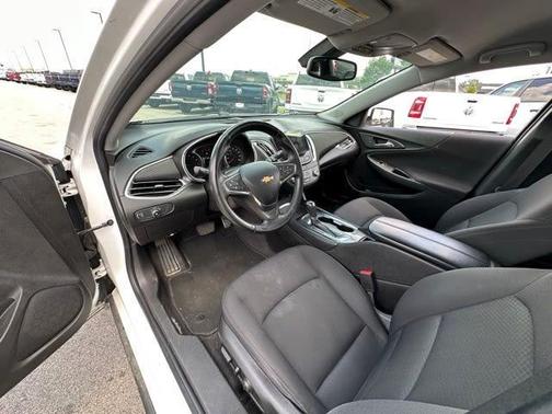2017 Chevrolet Malibu 1LT