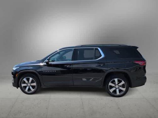 Mosaic Black Metallic 2023 Chevrolet Traverse LT Leather