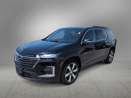 Mosaic Black Metallic 2023 Chevrolet Traverse LT Leather