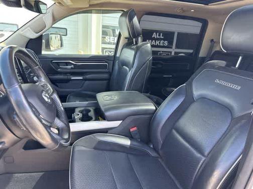 Bright White Clearcoat 2021 RAM 1500 Laramie