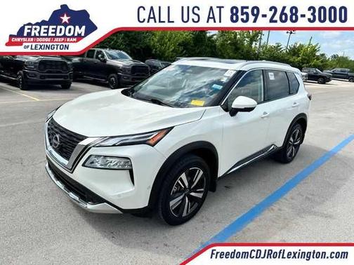 White 2023 Nissan Rogue Platinum