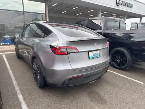 2024 Tesla Model Y Performance
