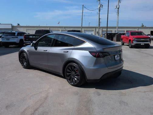 2024 Tesla Model Y Performance