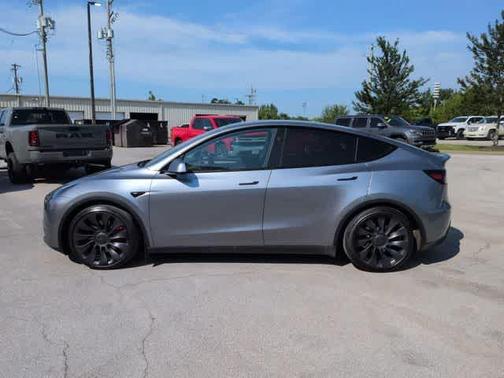 2024 Tesla Model Y Performance