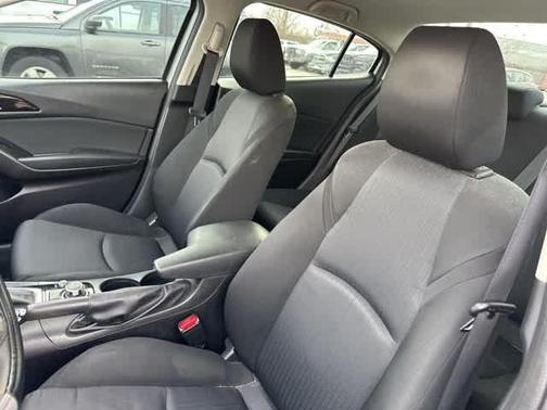 2016 Mazda Mazda3 i Sport