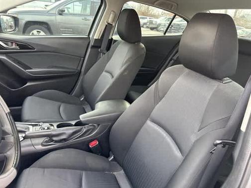 2016 Mazda Mazda3 i Sport