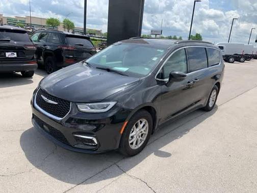 2022 Chrysler Pacifica Touring-L