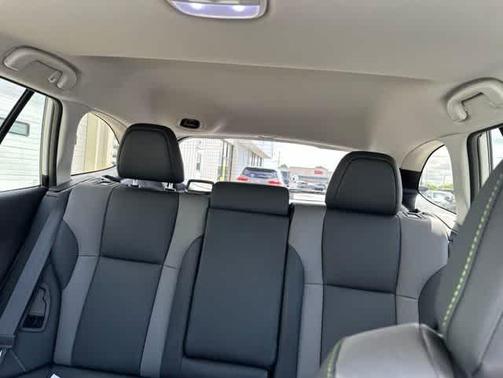 Crystal White Pearl 2023 Subaru Outback Onyx Edition