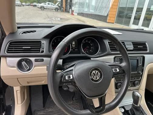 2019 Volkswagen Passat 2.0T Wolfsburg