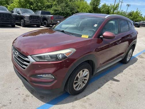 Ruby Wine 2017 Hyundai TUCSON SE