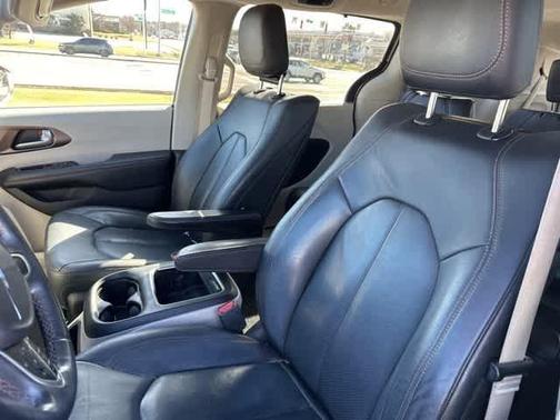 2018 Chrysler Pacifica Touring-L Plus