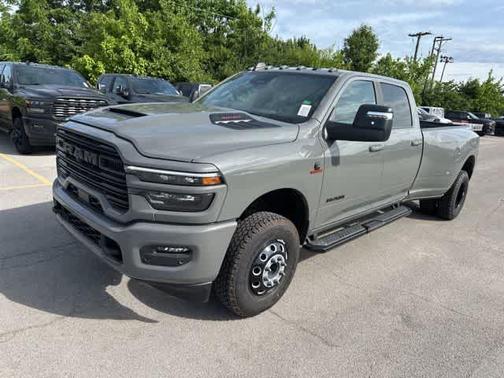 Ceramic Gray Clearcoat 2026 RAM 3500 Laramie