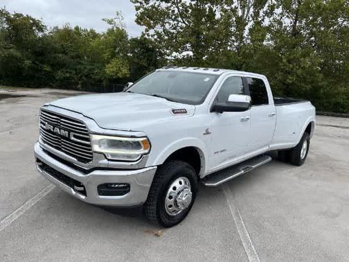 Bright White Clearcoat 2022 RAM 3500 Laramie