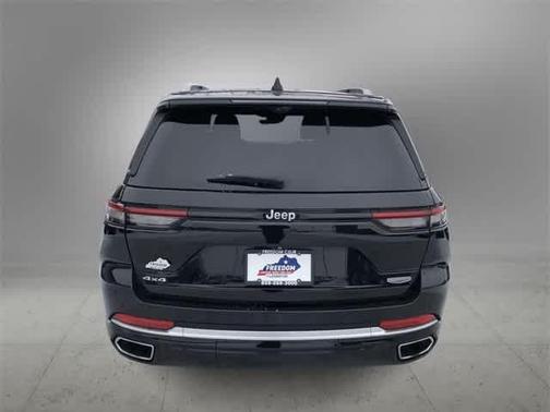 2023 Jeep Grand Cherokee Summit