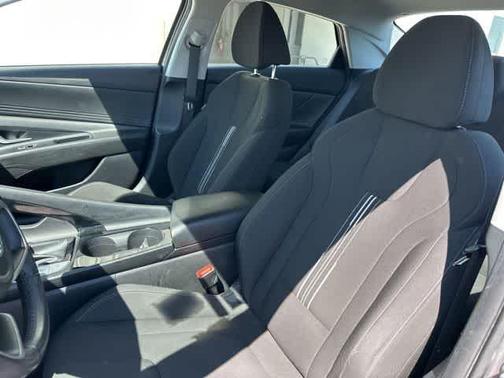 Metal 2023 Hyundai ELANTRA SEL
