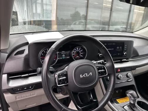 2023 Kia Carnival LX