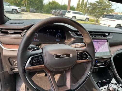 2025 Jeep Grand Cherokee Summit