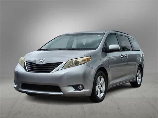 2012 Toyota Sienna LE