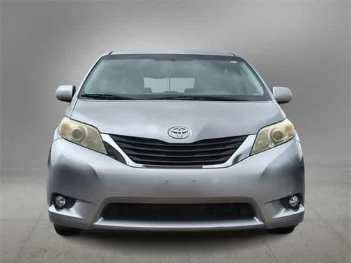 2012 Toyota Sienna LE