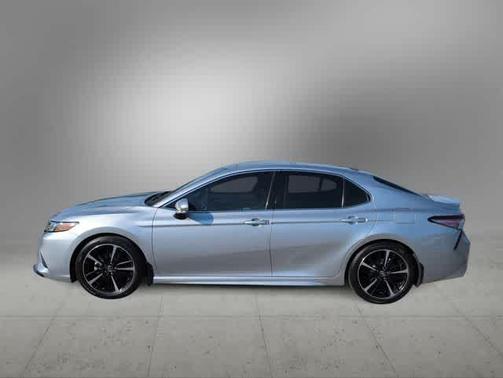 Celestial Silver Metallic 2018 Toyota Camry XSE