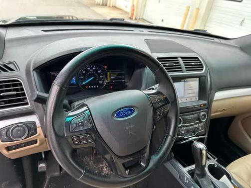 Shadow Black 2017 Ford Explorer XLT