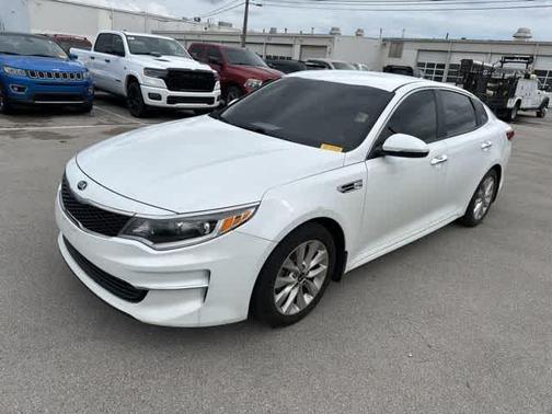 Snow White Pearl 2018 Kia Optima LX