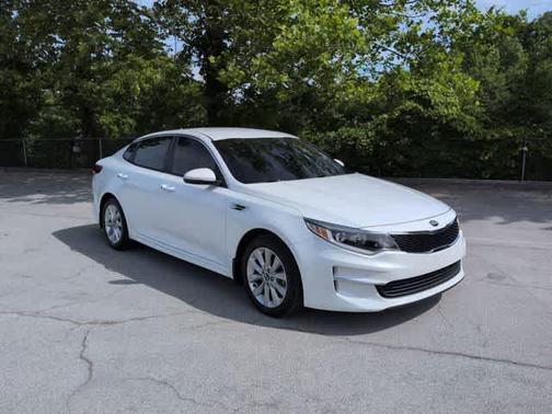 Snow White Pearl 2018 Kia Optima LX