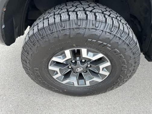 Magnetic Gray Metallic 2017 Toyota Tacoma TRD Off Road