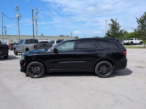 DB Black Clearcoat 2026 Dodge Durango GT HEMI V8