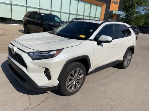 2022 Toyota RAV4 XLE Premium