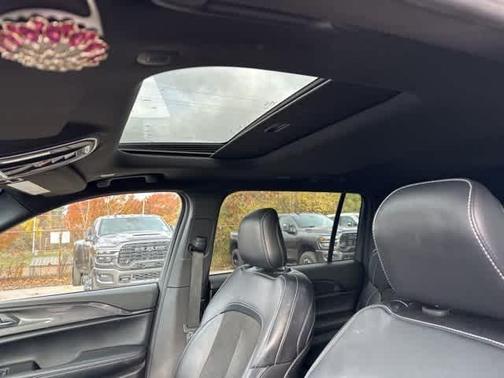 2021 Jeep Grand Cherokee L Laredo